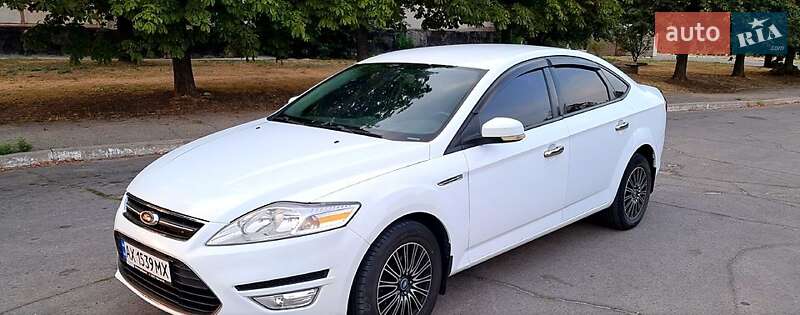 Седан Ford Mondeo 2010 в Лозовой
