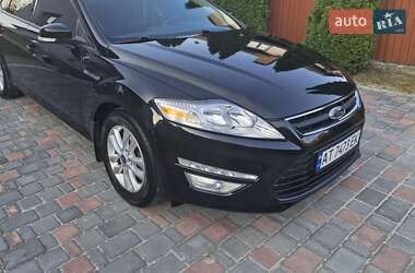 Седан Ford Mondeo 2012 в 