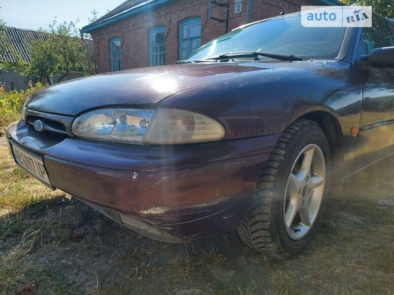 Ліфтбек Ford Mondeo 1995 в Гайсину