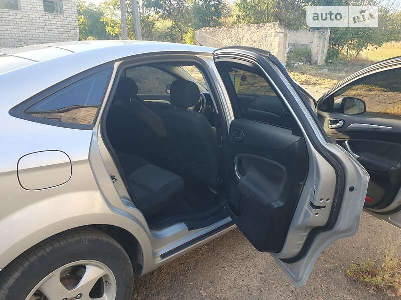 Лифтбек Ford Mondeo 2008 в Песчанке