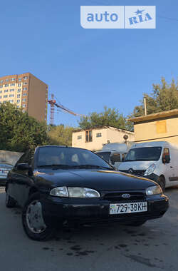 Седан Ford Mondeo 1994 в Киеве