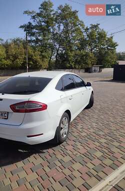 Лифтбек Ford Mondeo 2014 в Шполе