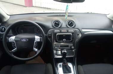 Седан Ford Mondeo 2008 в Коростене