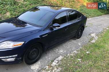 Лифтбек Ford Mondeo 2013 в 