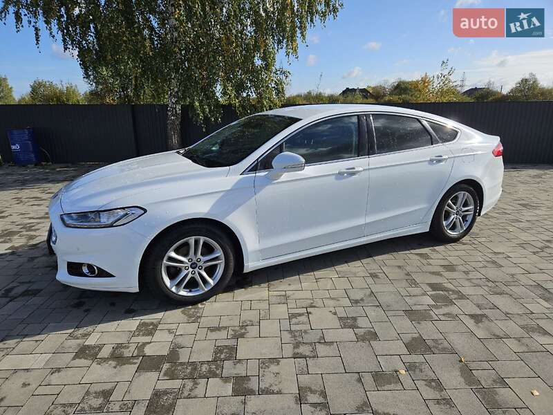 Лифтбек Ford Mondeo 2017 в 