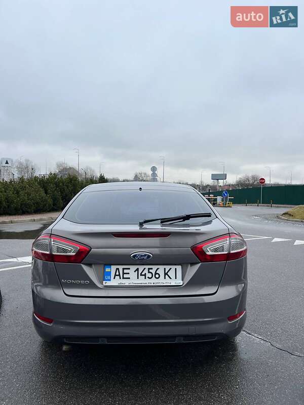Лифтбек Ford Mondeo 2013 в Киеве