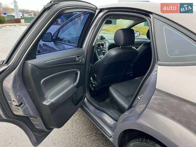 Лифтбек Ford Mondeo 2013 в Киеве
