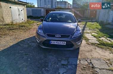 Седан Ford Mondeo 2012 в 