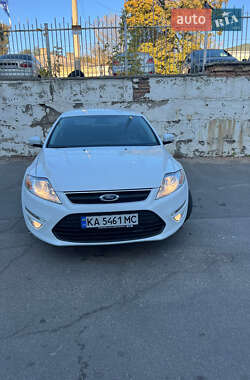 Седан Ford Mondeo 2012 в 