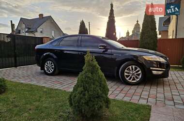 Седан Ford Mondeo 2012 в 