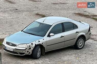 Лифтбек Ford Mondeo 2004 в 