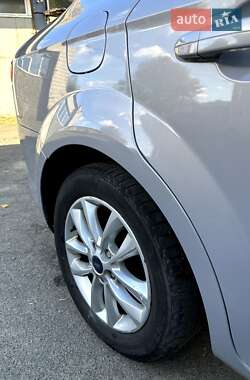 Седан Ford Mondeo 2010 в 