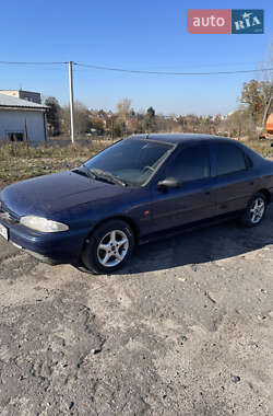 Ліфтбек Ford Mondeo 1994 в Луцьку