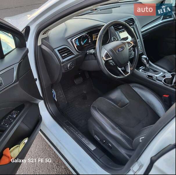 Седан Ford Mondeo 2016 в Черкассах