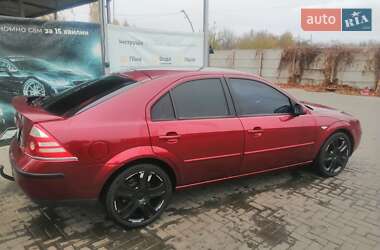 Лифтбек Ford Mondeo 2003 в Золотоноше