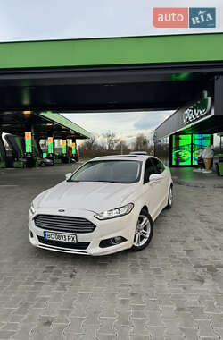 Седан Ford Mondeo 2015 в Стрые