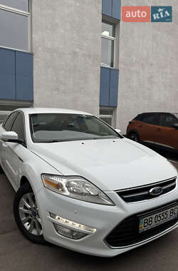 Седан Ford Mondeo 2012 в 