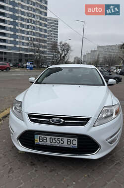 Седан Ford Mondeo 2012 в 