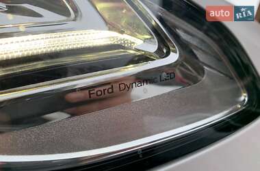 Седан Ford Mondeo 2015 в 