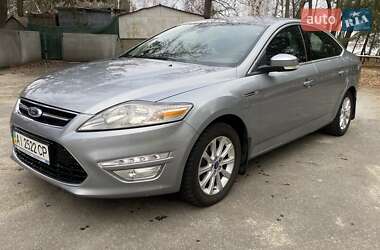 Седан Ford Mondeo 2011 в 