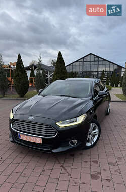 Седан Ford Mondeo 2015 в Стрию