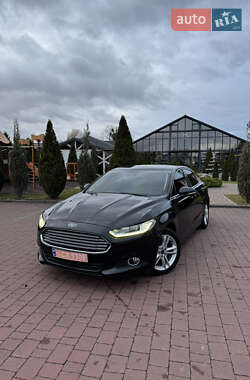 Седан Ford Mondeo 2015 в Стрию