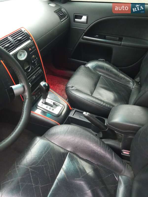 Седан Ford Mondeo 2002 в Кременце