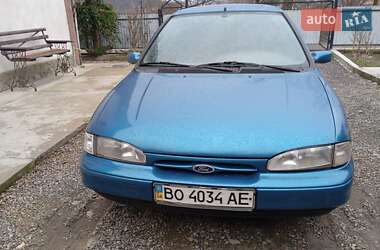 Ліфтбек Ford Mondeo 1993 в Чорткові