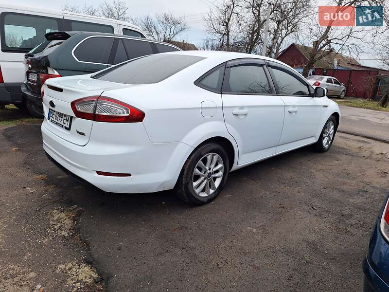 Седан Ford Mondeo 2012 в Баштанке