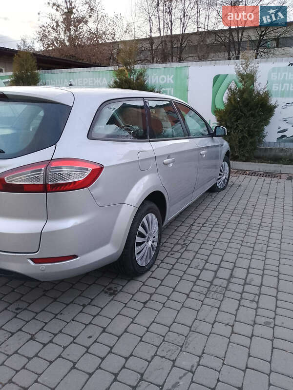 Универсал Ford Mondeo 2013 в Ивано-Франковске