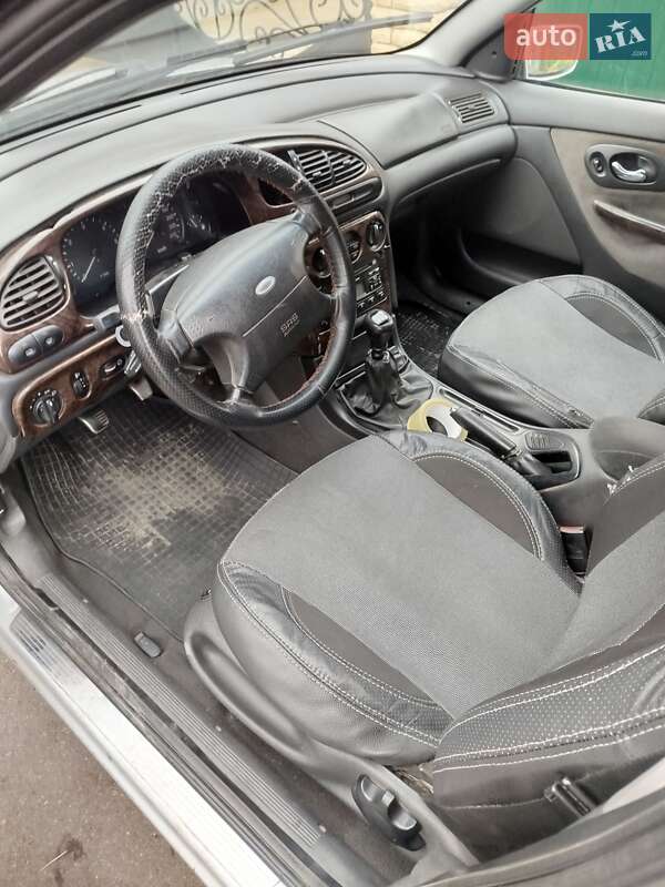 Лифтбек Ford Mondeo 1999 в Могилев-Подольске