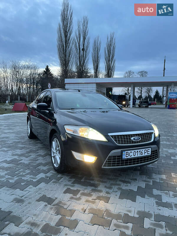 Седан Ford Mondeo 2010 в Львові