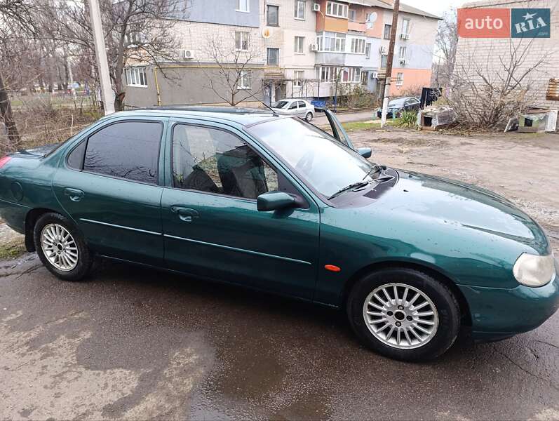 Ford Mondeo 2000
