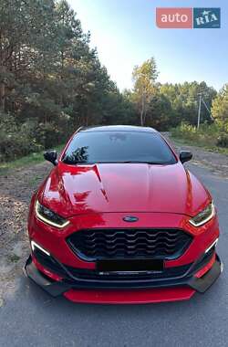 Лифтбек Ford Mondeo 2017 в 