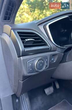 Лифтбек Ford Mondeo 2017 в 