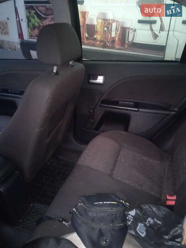 Лифтбек Ford Mondeo 2001 в Киеве