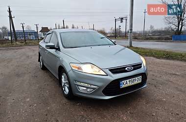 Седан Ford Mondeo 2012 в 