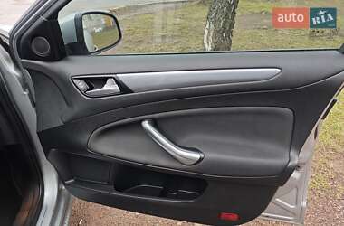 Седан Ford Mondeo 2012 в 