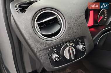 Седан Ford Mondeo 2012 в 