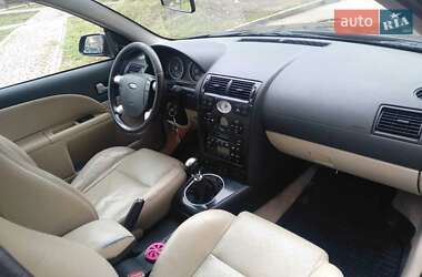 Седан Ford Mondeo 2002 в 