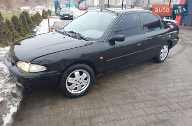 Седан Ford Mondeo 1995 в Львове