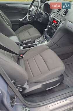 Седан Ford Mondeo 2011 в 