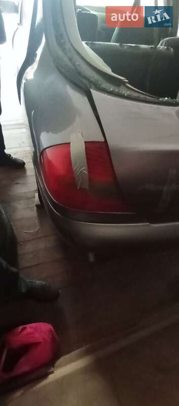 Седан Ford Mondeo 1996 в Жовкве