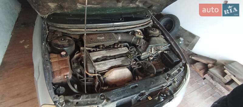 Седан Ford Mondeo 1996 в Жовкве