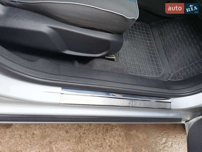 Универсал Ford Mondeo 2011 в Шумске