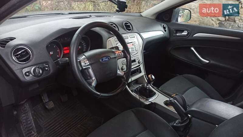 Седан Ford Mondeo 2010 в Херсоні