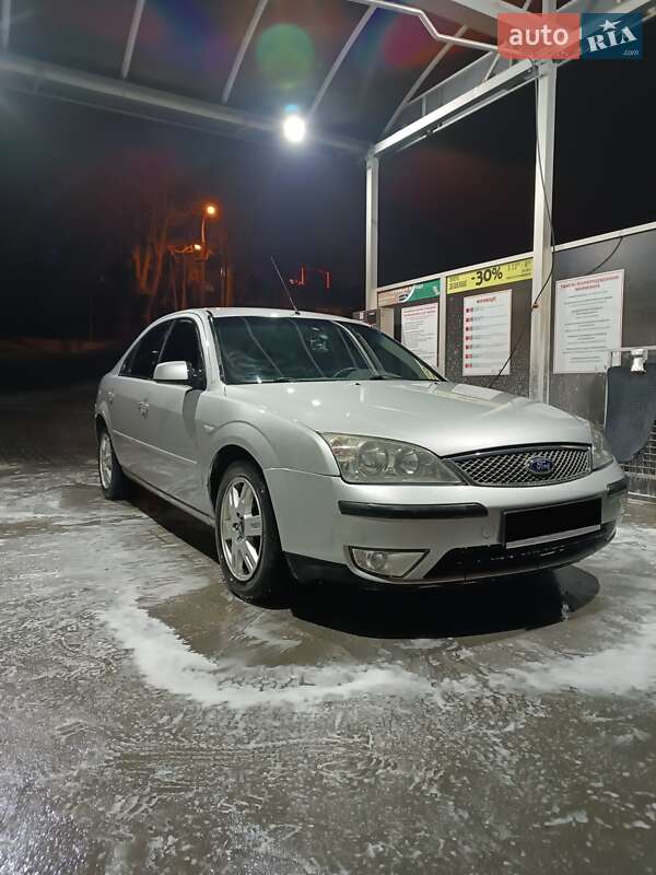Лифтбек Ford Mondeo 2003 в Криничках