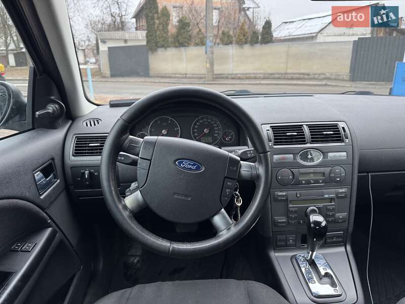 Седан Ford Mondeo 2005 в Киеве