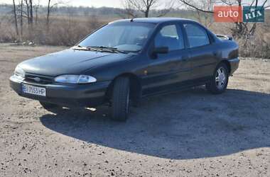 Седан Ford Mondeo 1993 в Вольнянске