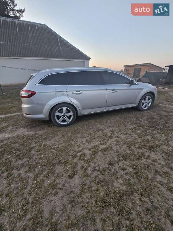 Універсал Ford Mondeo 2014 в Володимирі